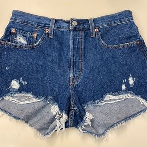 LEVI’S 501 SHORTS / SIZE 29